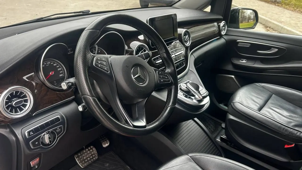 Реальне фото автомобіля або салону InterTransAuto