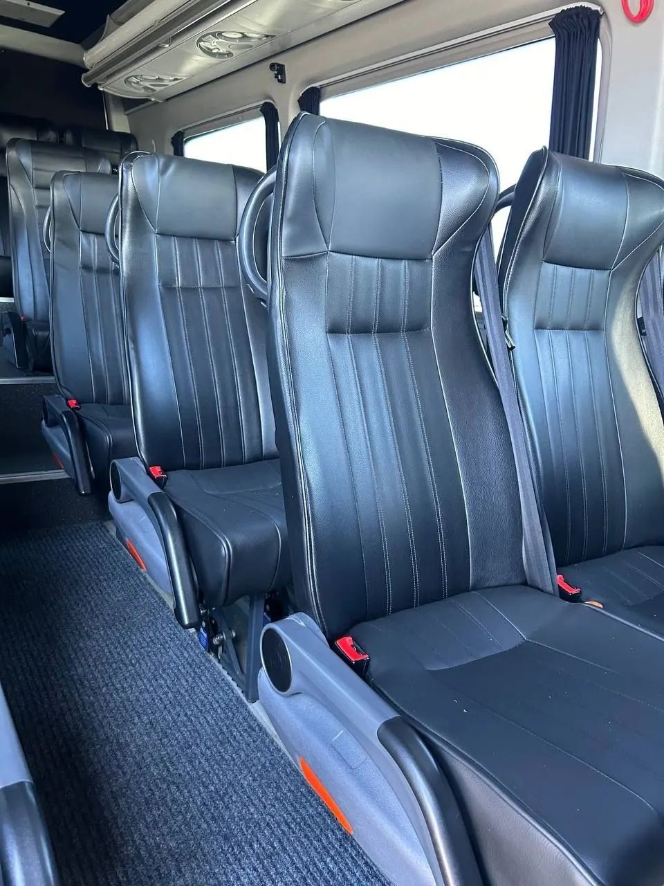Реальне фото автомобіля або салону InterTransAuto