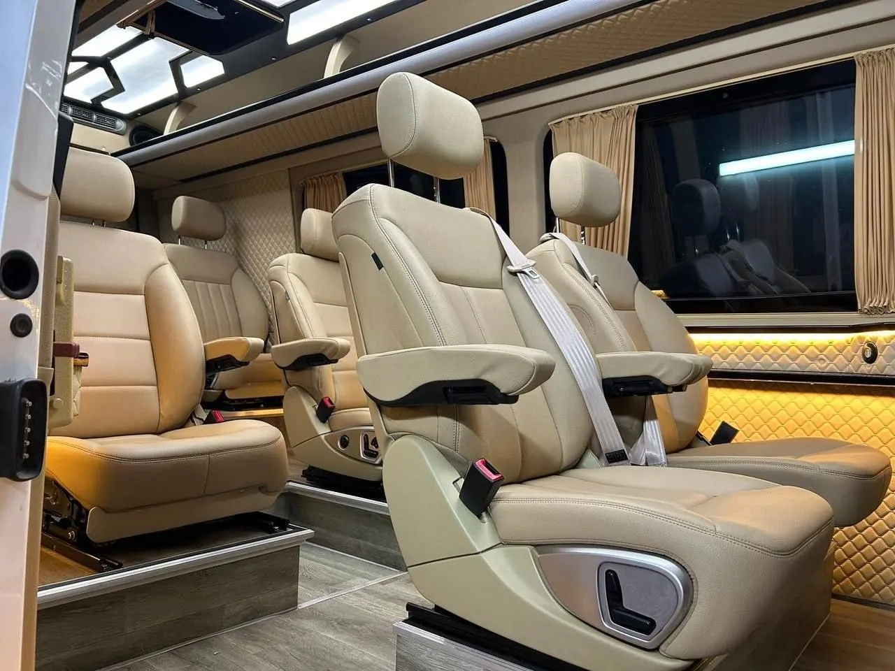 Реальне фото автомобіля або салону InterTransAuto